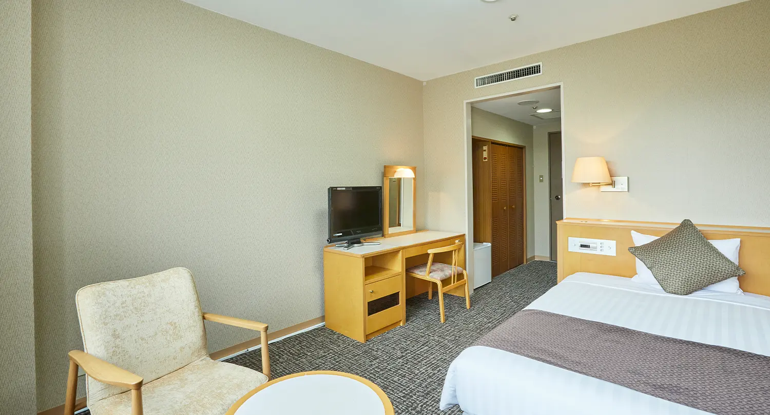 洋室セミダブル(バス付)