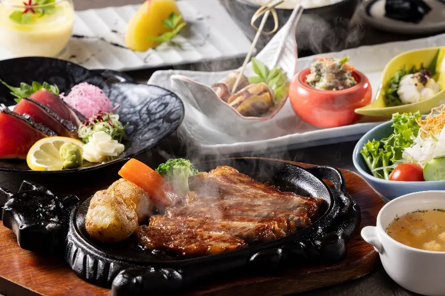 【土地の恵み会席】幻の土佐のブランド和牛・四万十牛のステーキ洋風会席 春