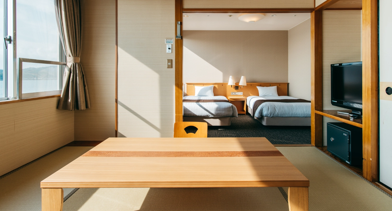 Japanese-Western-Style Room With Bath