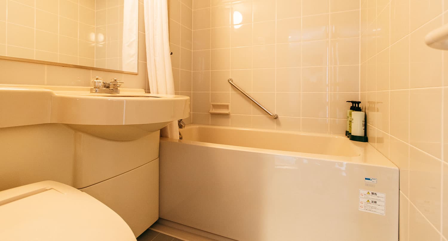 Western-Style Semi-Double Room (with bath)