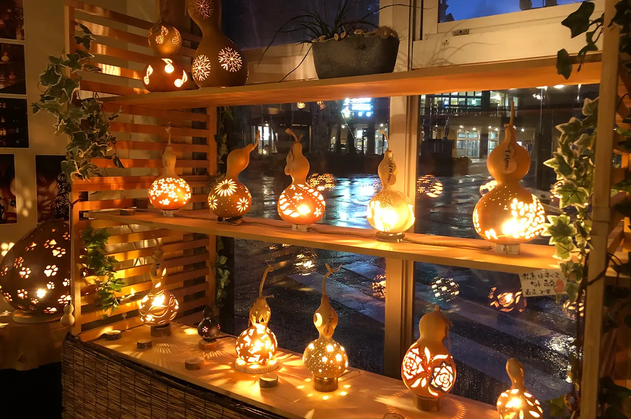 ひょうたんランプづくり