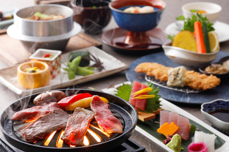 熊野牛炙り焼きと勝浦漁港生まぐろ会席