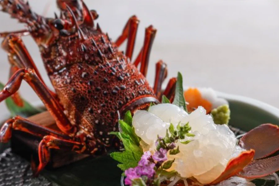 【春の特別会席】熊野牛蒸篭蒸しと伊勢海老、勝浦鮮魚のお造り会席