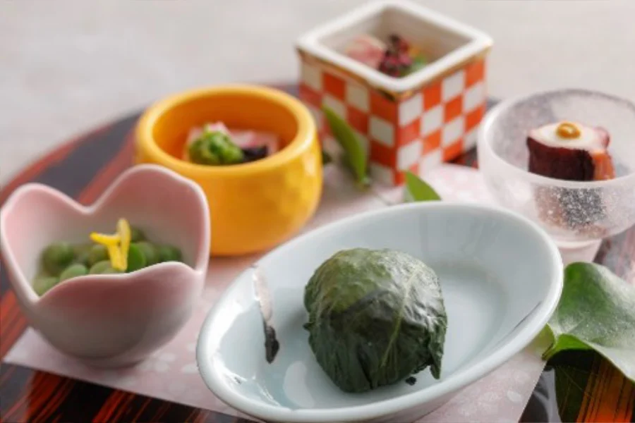 【春の特別会席】熊野牛蒸篭蒸しと伊勢海老、勝浦鮮魚のお造り会席