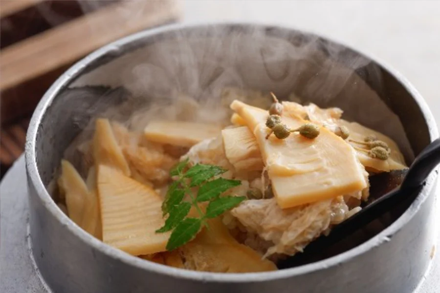 【春の季節の会席】熊野牛炙り焼きと勝浦漁港生まぐろ会席