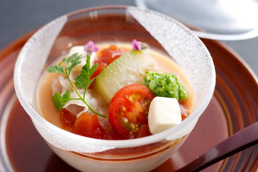 【夏の土地の恵み会席】熊野牛すき焼きと勝浦漁港鮮魚のお造り食べ比べ会席