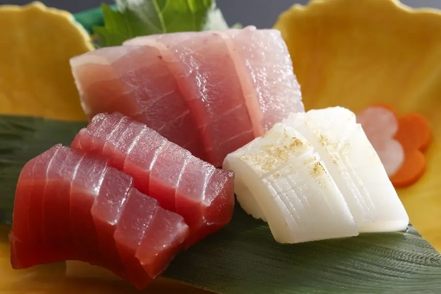 【冬の季節の会席】熊野牛炙り焼きと勝浦漁港生まぐろ会席