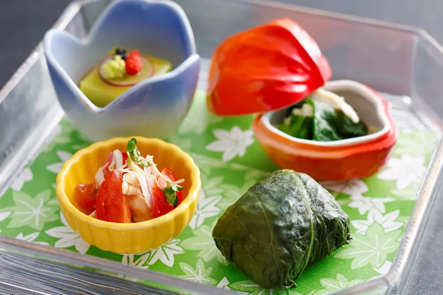 【夏の季節の会席】熊野牛炙り焼きと勝浦漁港生まぐろ会席