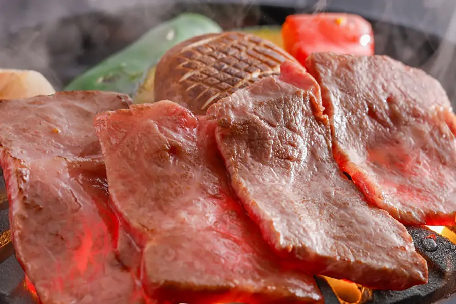 【夏の季節の会席】熊野牛炙り焼きと勝浦漁港生まぐろ会席