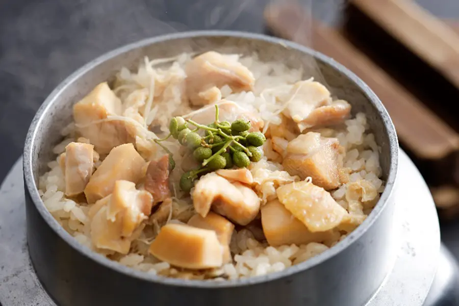 【夏の季節の会席】熊野牛炙り焼きと勝浦漁港生まぐろ会席