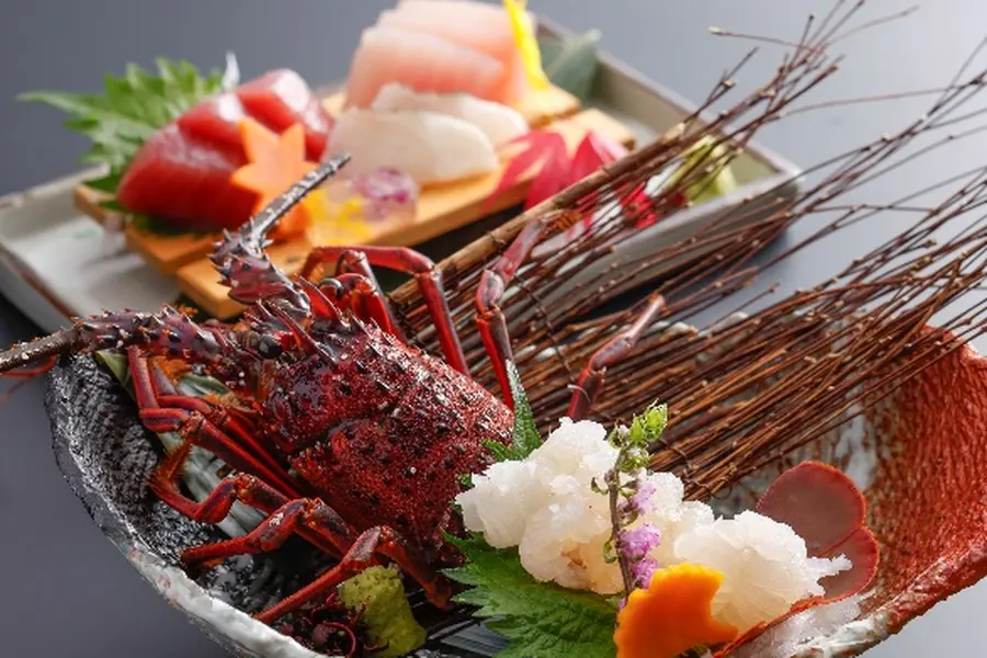 【秋季特别会席料理】清蒸熊野牛、伊势龙虾、鲜活胜浦鱼刺身会席料理