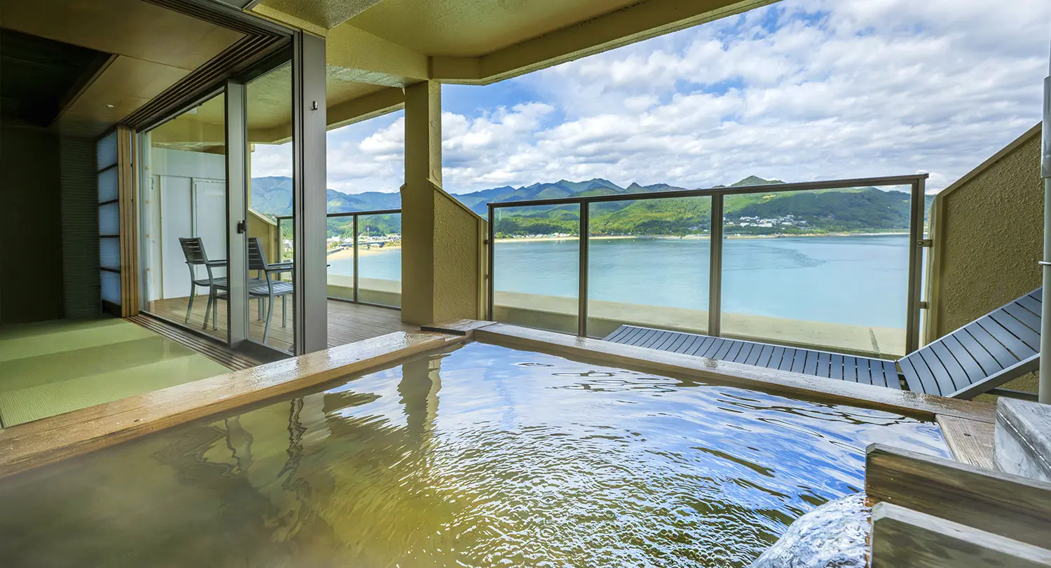 【温泉展望露天風呂付】デラックスコーナースイート（オーシャンビュー）