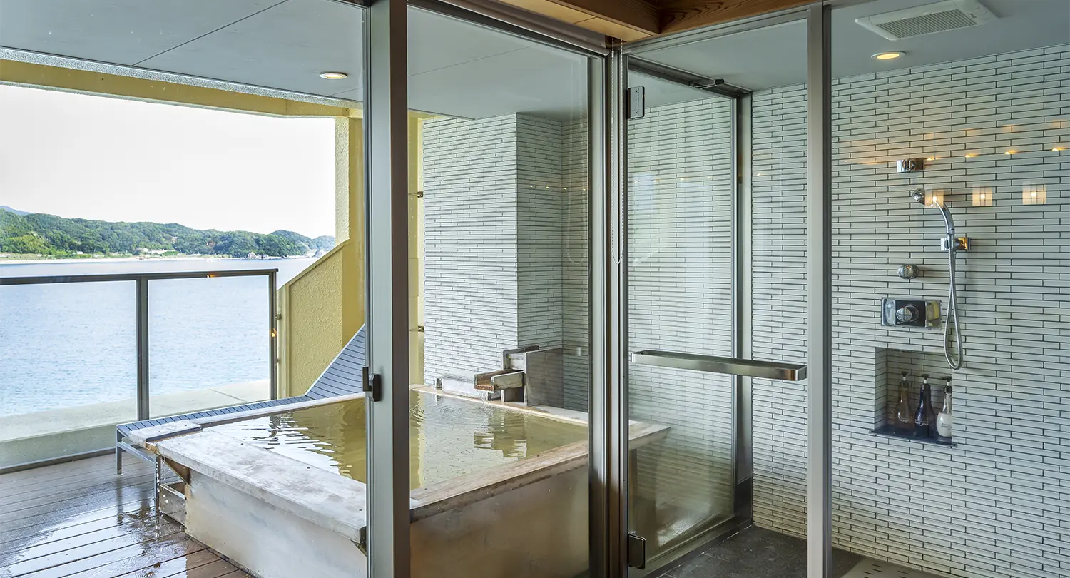 【温泉展望露天風呂付】デラックスコーナースイート（オーシャンビュー）