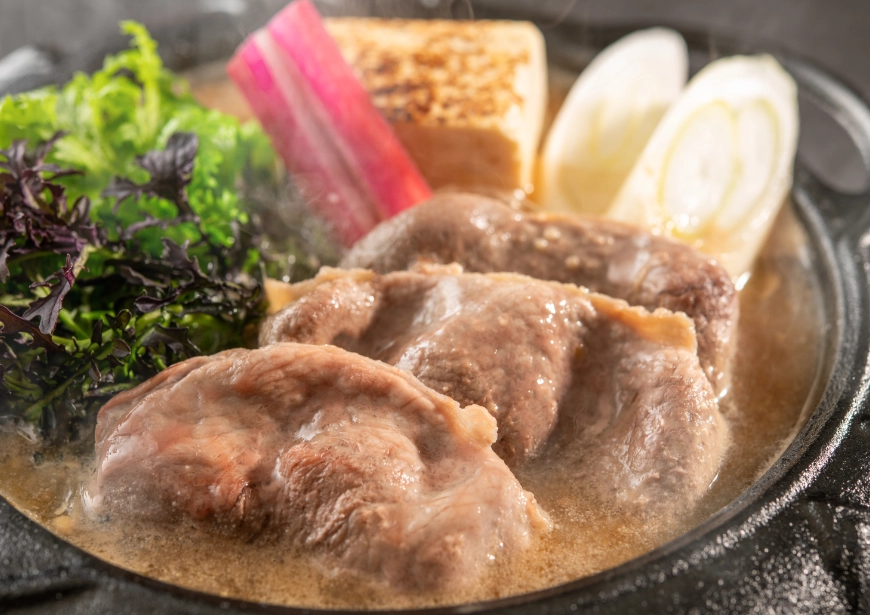 【土地の恵み会席】絶品ぼたん鍋の秩父味噌仕立て、こだわりの焼き鮎に舌鼓 