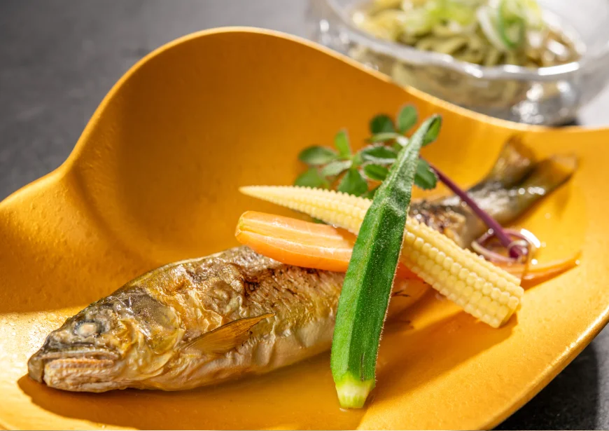 【土地の恵み会席】絶品ぼたん鍋の秩父味噌仕立て、こだわりの焼き鮎に舌鼓 