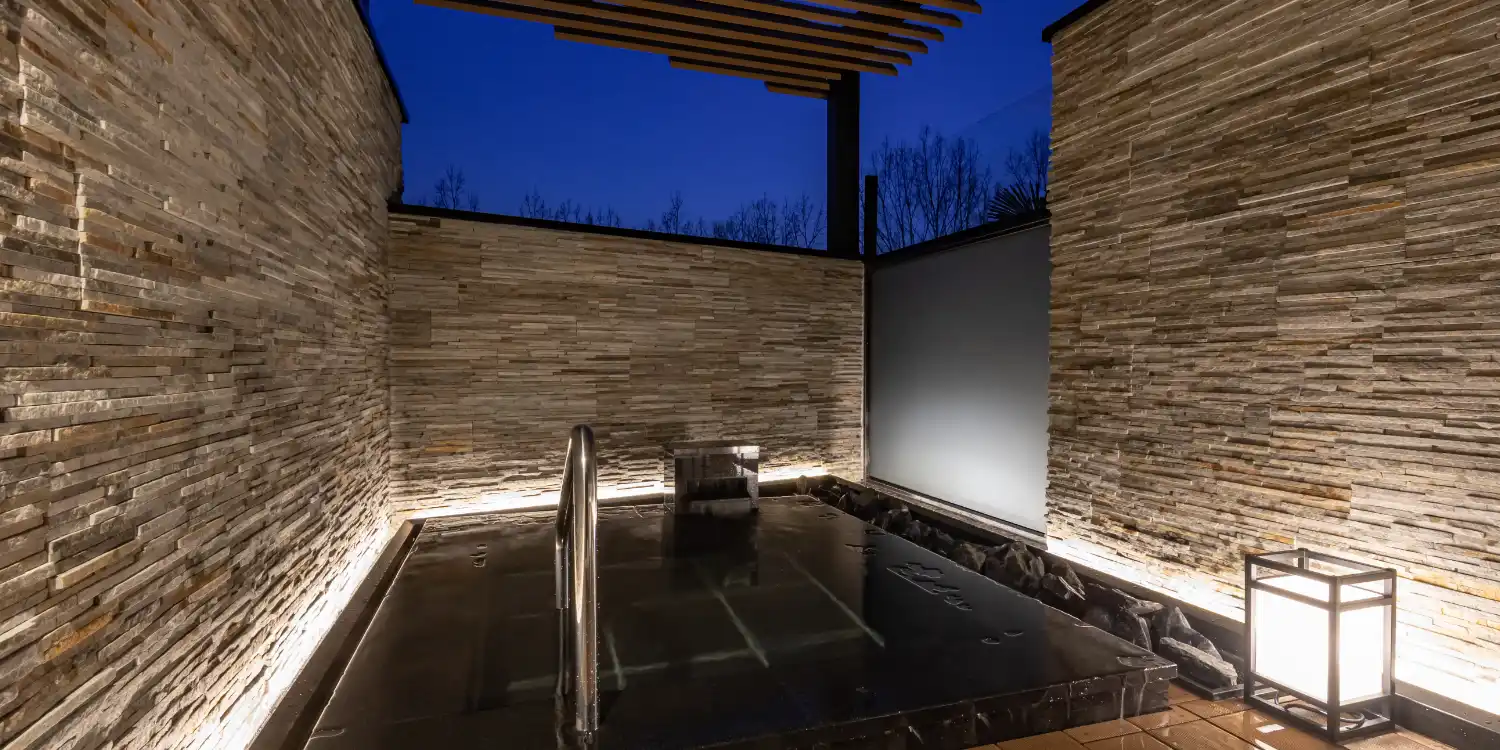 天然温泉露天風呂付スーペリアフォース