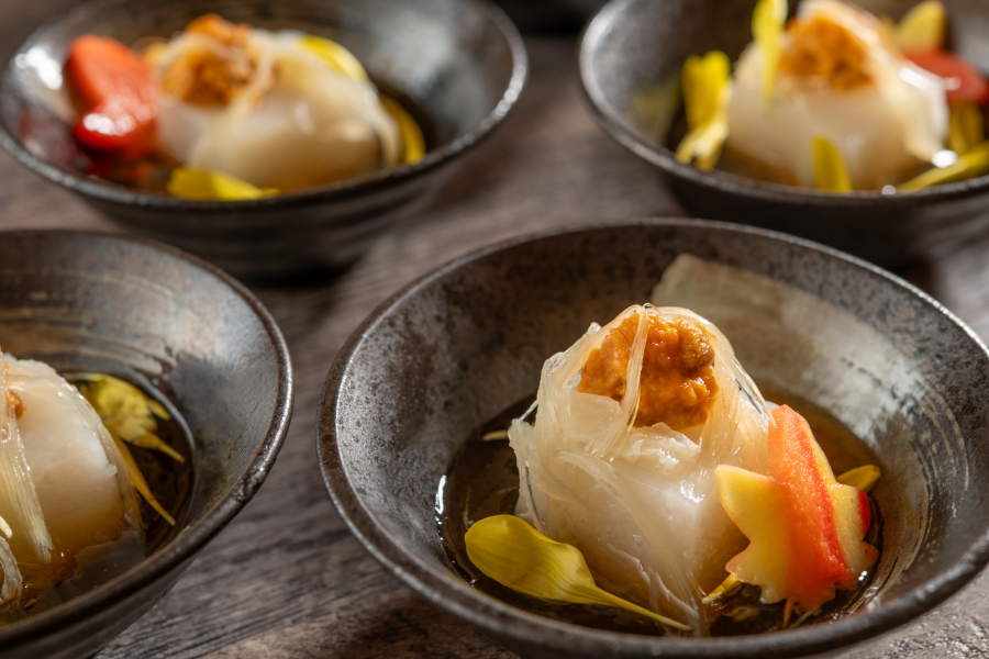 冬の小鉢「養老豆腐 蒸しウニをのせて」