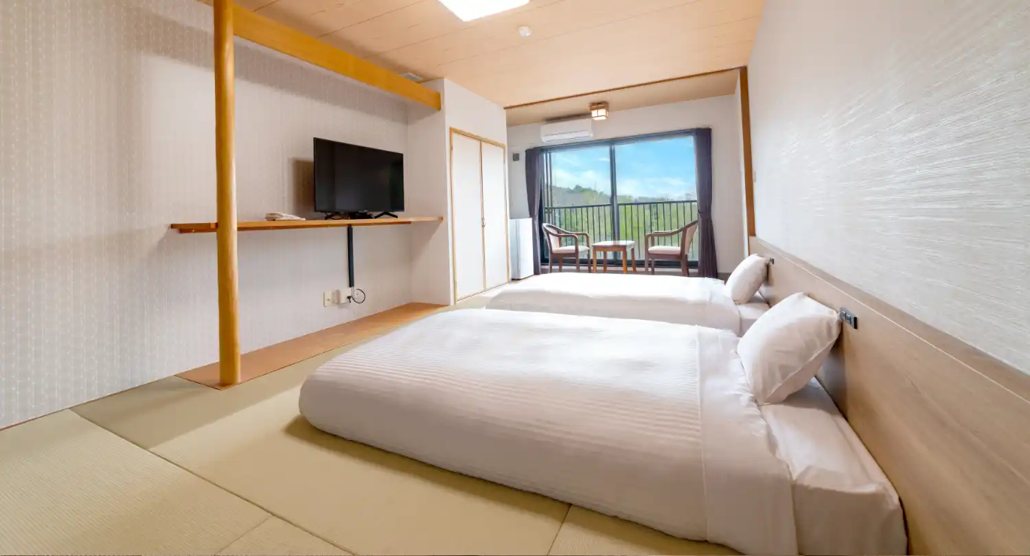 和室10畳　マットレスベッド2台