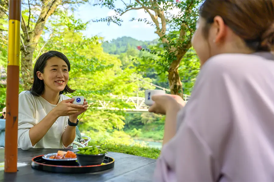 2日目 14:00～清流ガーデン 澤乃井園でお土産探し！
