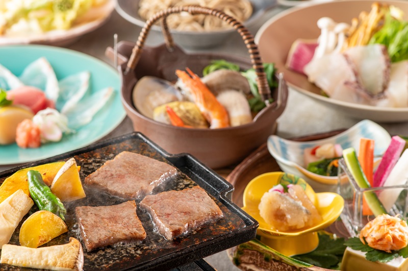 [Special Kaiseki] Soba Kaiseki where you can enjoy grilled Joshu beef on a ceramic plate and luxurious ingredients