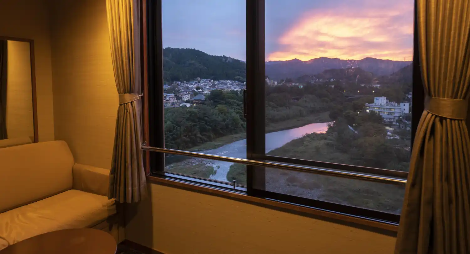 リバーフロントルーム（シャワーブース付）