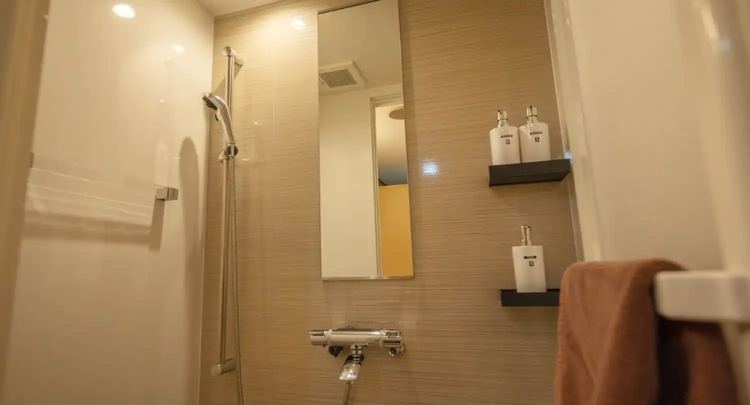 リバーフロントルーム（シャワーブース付）