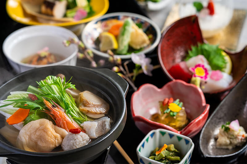 【时令怀石】享用濑户内海鲜与野菜火锅