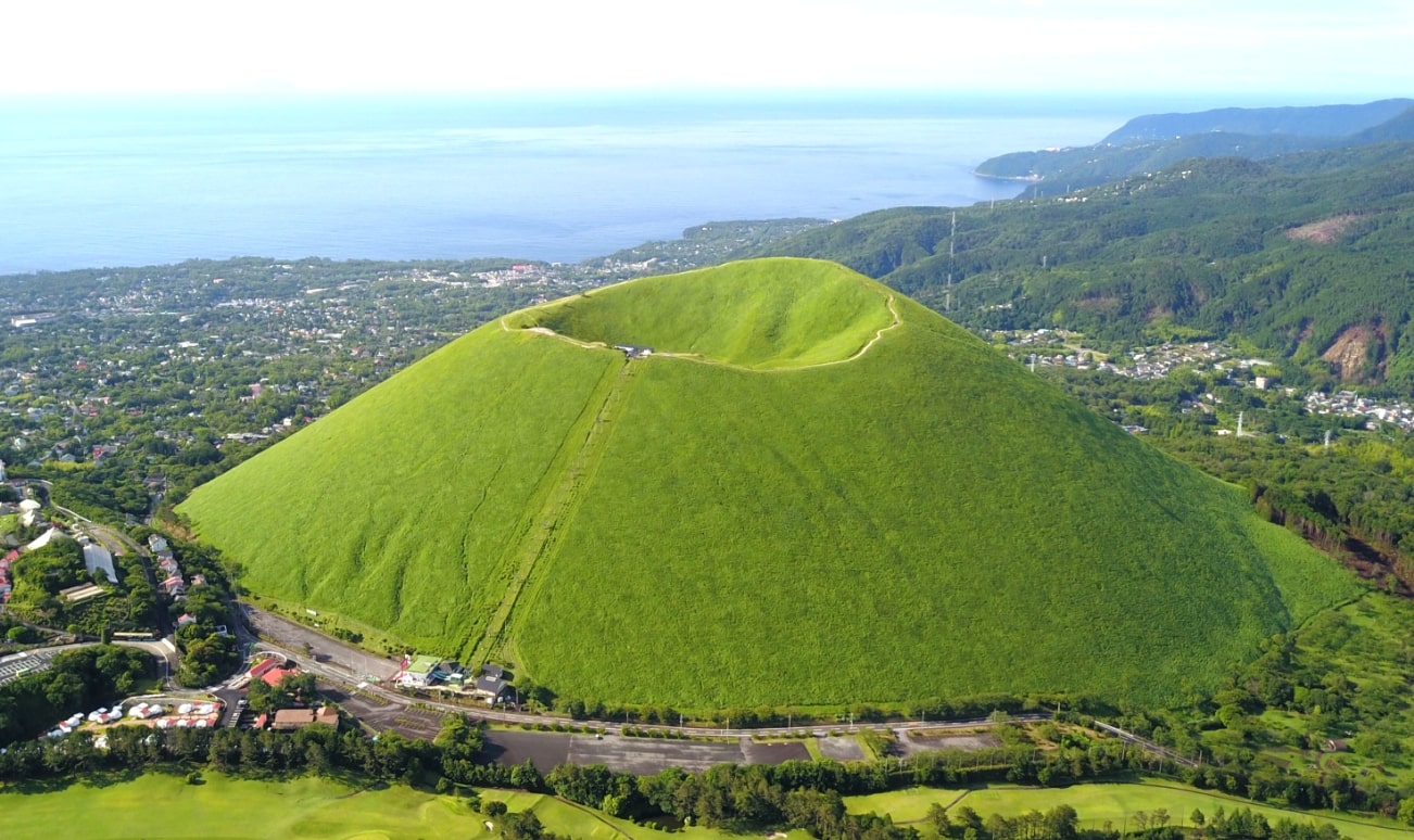 お椀型の大室山を見て癒やされる