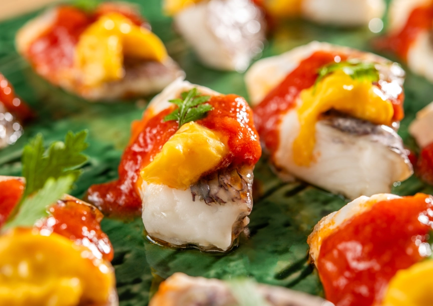 桜鯛の潮仕立てトマトソースかけイメージ