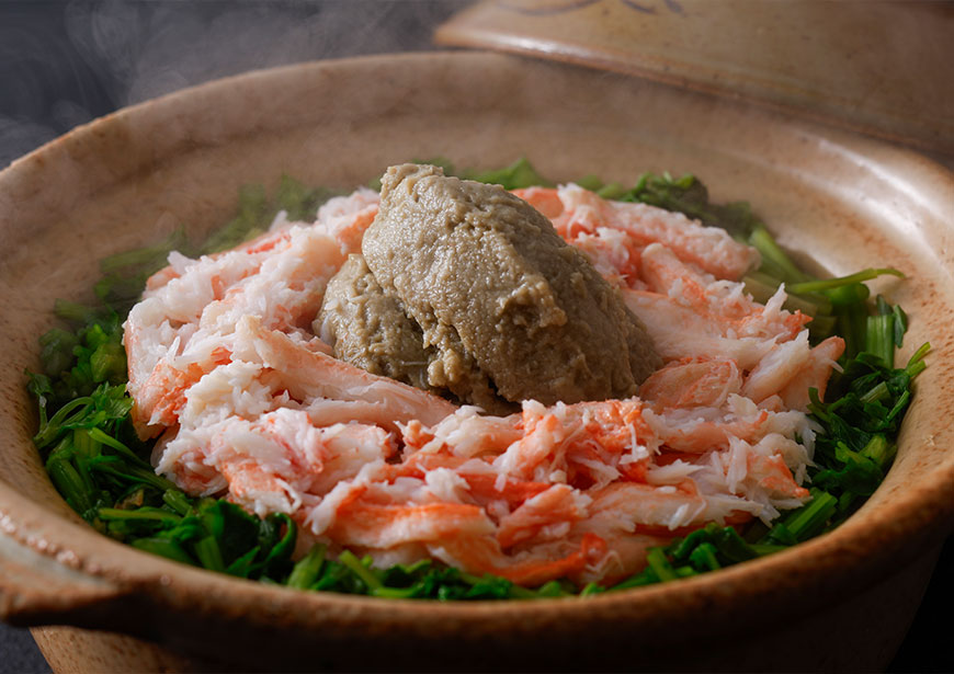 Crab earthenware pot rice kaiseki