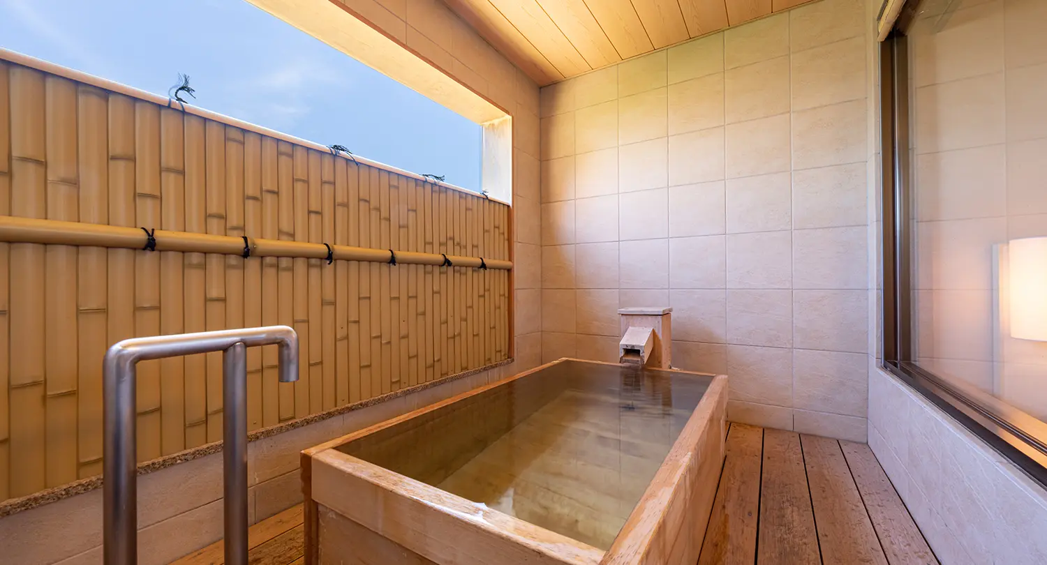 露天風呂付きデラックス和洋室