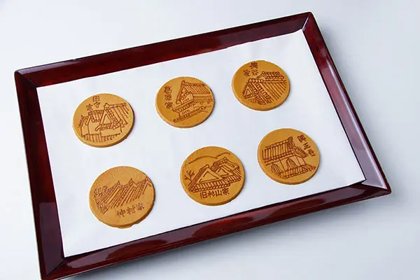 지나이마치 센베이