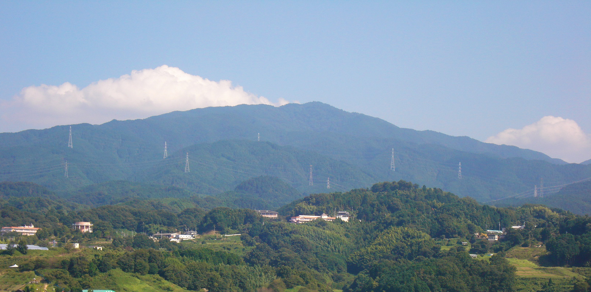 日本山岳遺産にも登録される名山「金剛山」