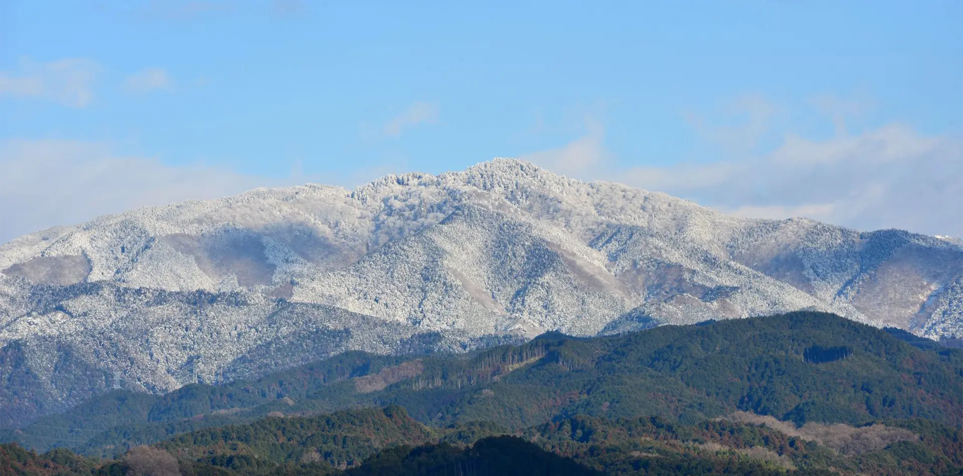 日本山岳遺産にも登録される名山「金剛山」