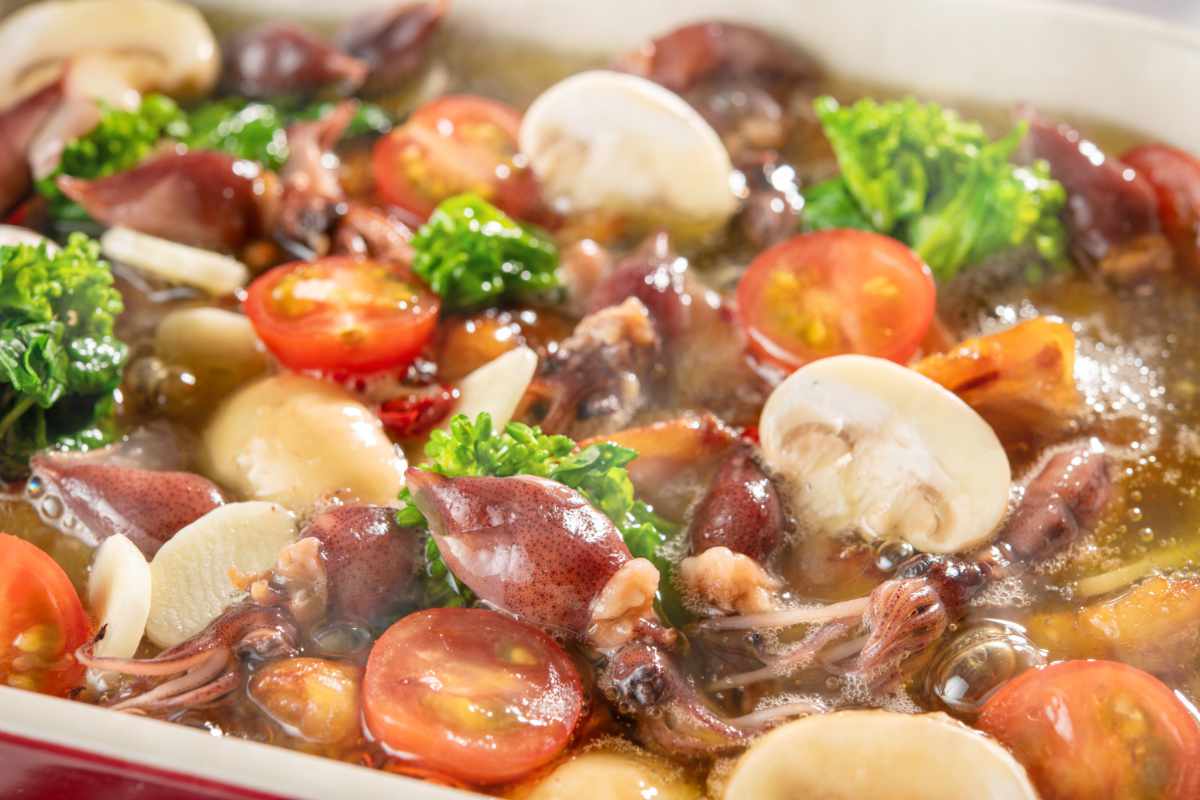 ほたるいかとじゃがいものアヒージョ