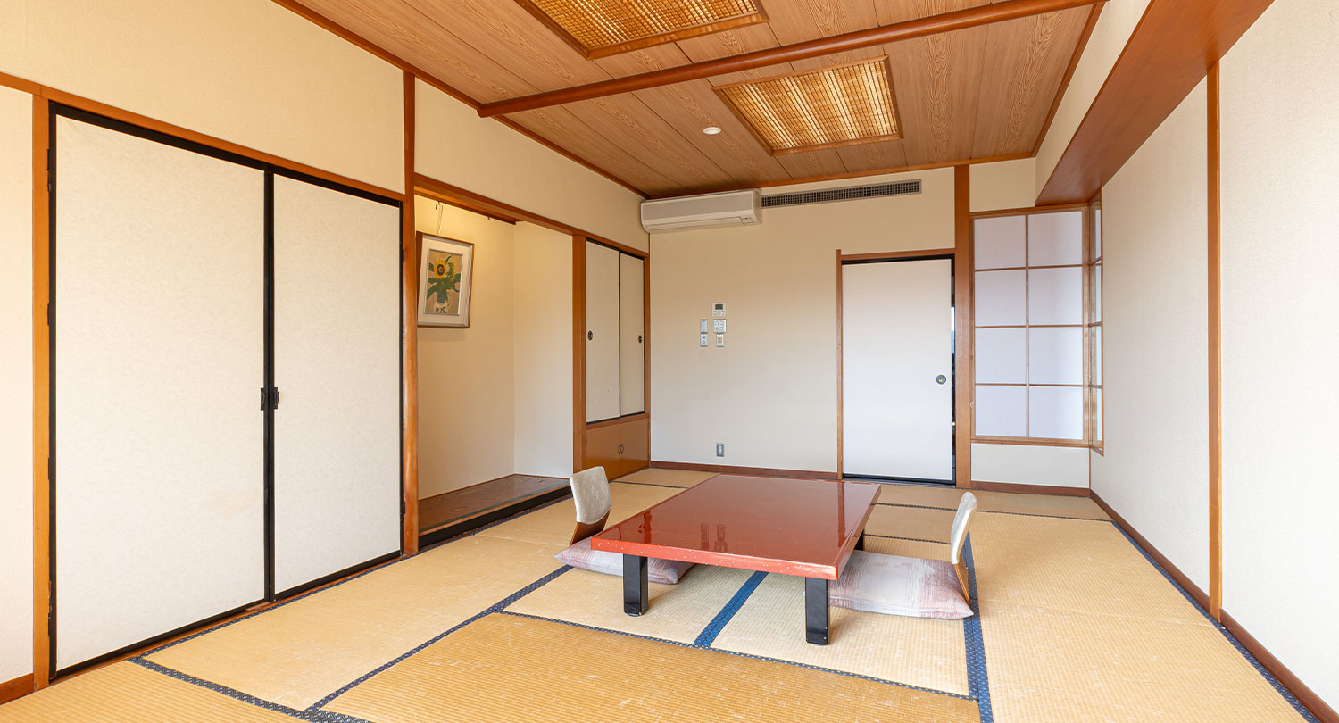 Japanese room 10-12 tatami