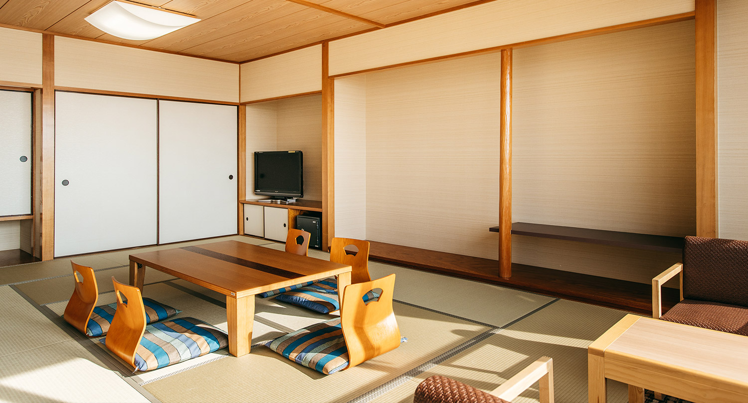 12張榻榻米的日式房間