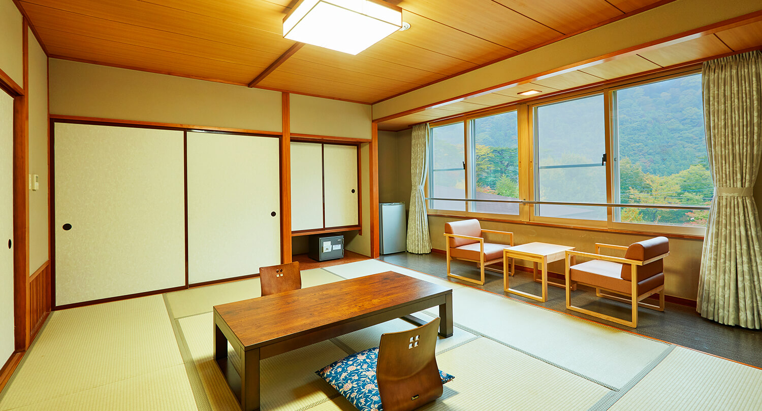 10張榻榻米的日式房間