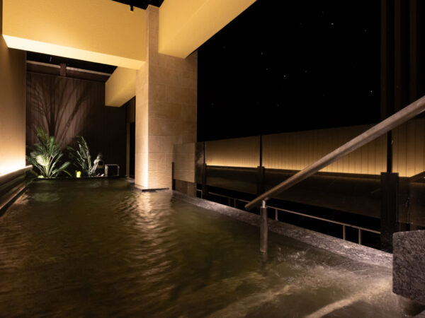 年末年始は10階の展望風呂をオールナイトで営業いたします