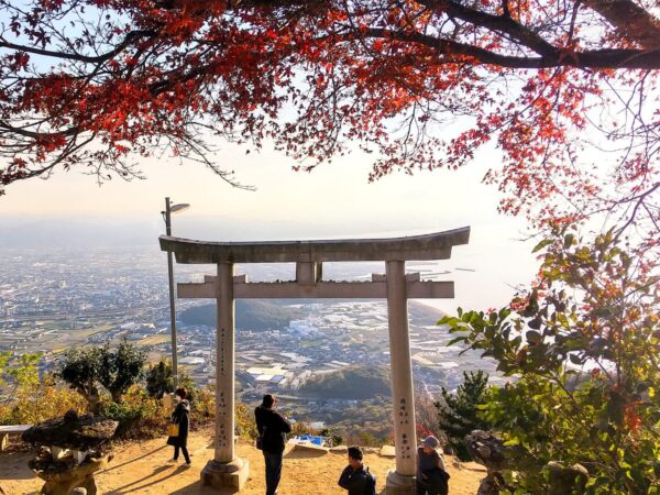 高屋神社_空中鸟居