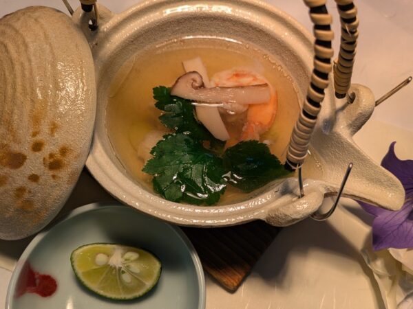 松茸入り土瓶蒸し