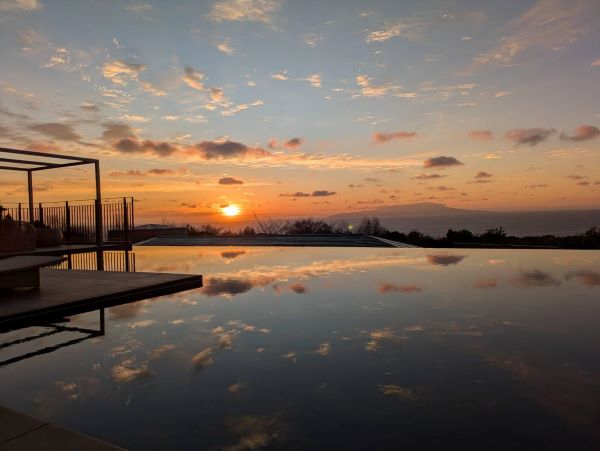 ３月の水盤テラス