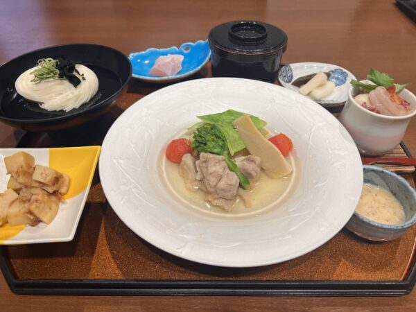 【日帰り入浴・ランチセット】季節の御膳(4月1日～3月31日）