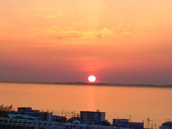絶景の夕陽とグルメを満喫する。淡路島で初夏の旅を。