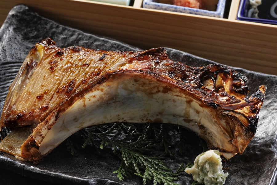 マグロかま塩焼き・山葵漬け
