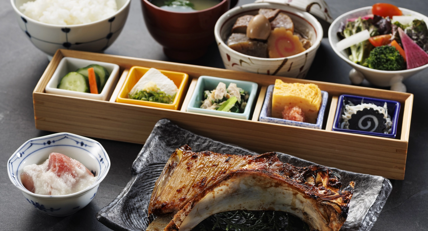 朝食