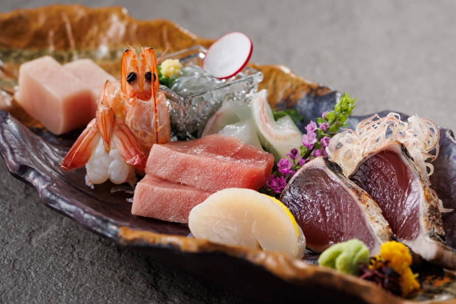 焼津ミナミマグロ豪華七種盛と特選和牛の料理長おすすめ特別会席【2025年9月～11月】