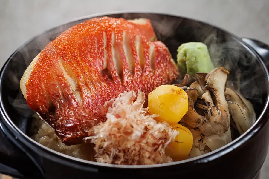 焼津ミナミマグロ豪華七種盛と特選和牛の料理長おすすめ特別会席【2025年12月～2月】
