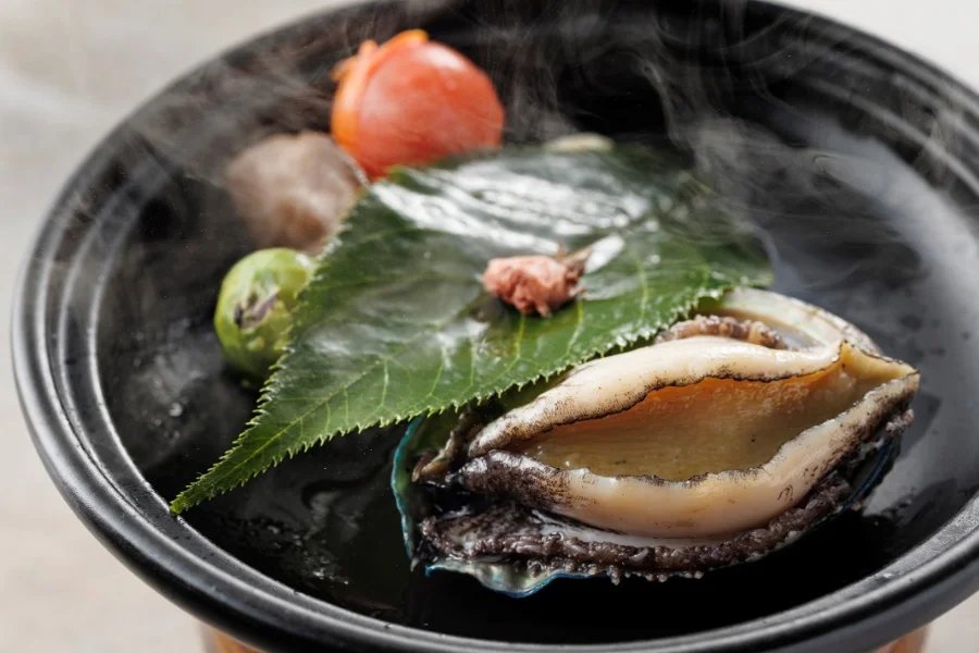 【土地の恵み会席】焼津ミナミマグロの深き味わいに感謝、海の幸を堪能