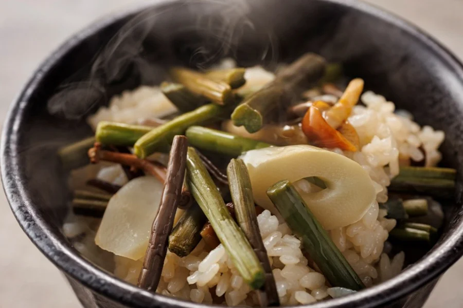 焼津ミナミマグロ豪華七種盛と特選和牛の料理長おすすめ特別会席【2026年3月～5月】